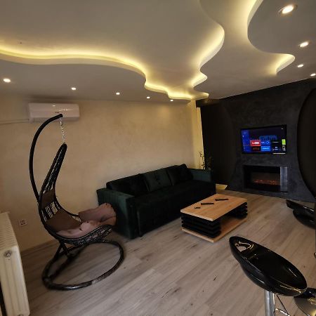 Brend New Luxurious Apartment In Downtown With Free Parking Novi Sad Extérieur photo