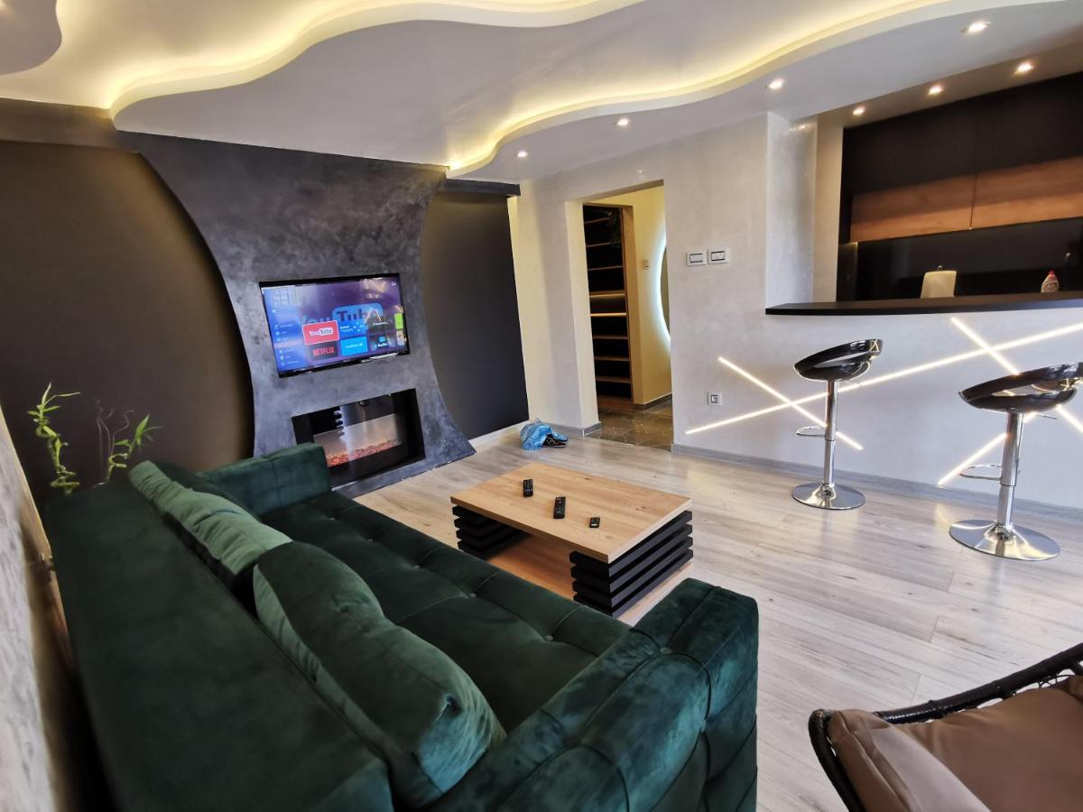 Brend New Luxurious Apartment In Downtown With Free Parking Novi Sad Extérieur photo