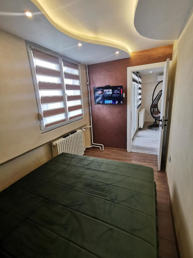 Brend New Luxurious Apartment In Downtown With Free Parking Novi Sad Extérieur photo