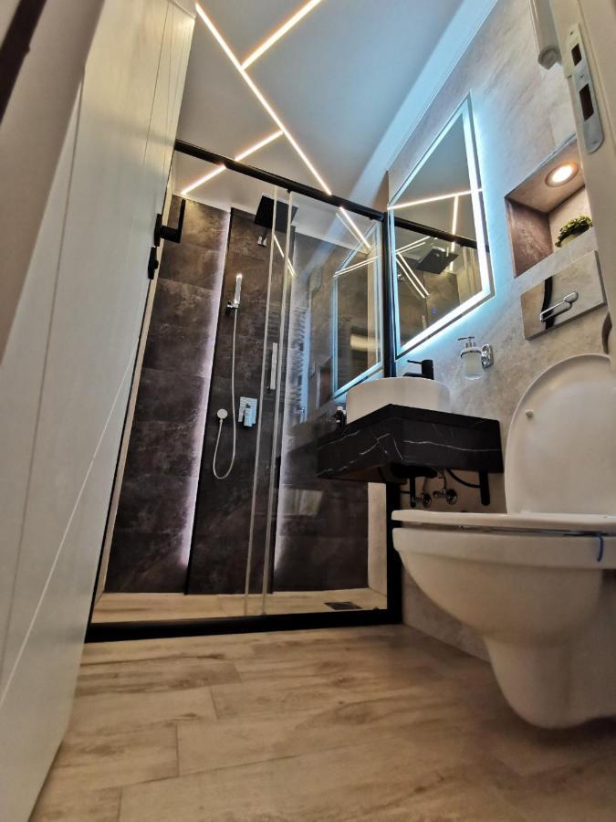 Brend New Luxurious Apartment In Downtown With Free Parking Novi Sad Extérieur photo
