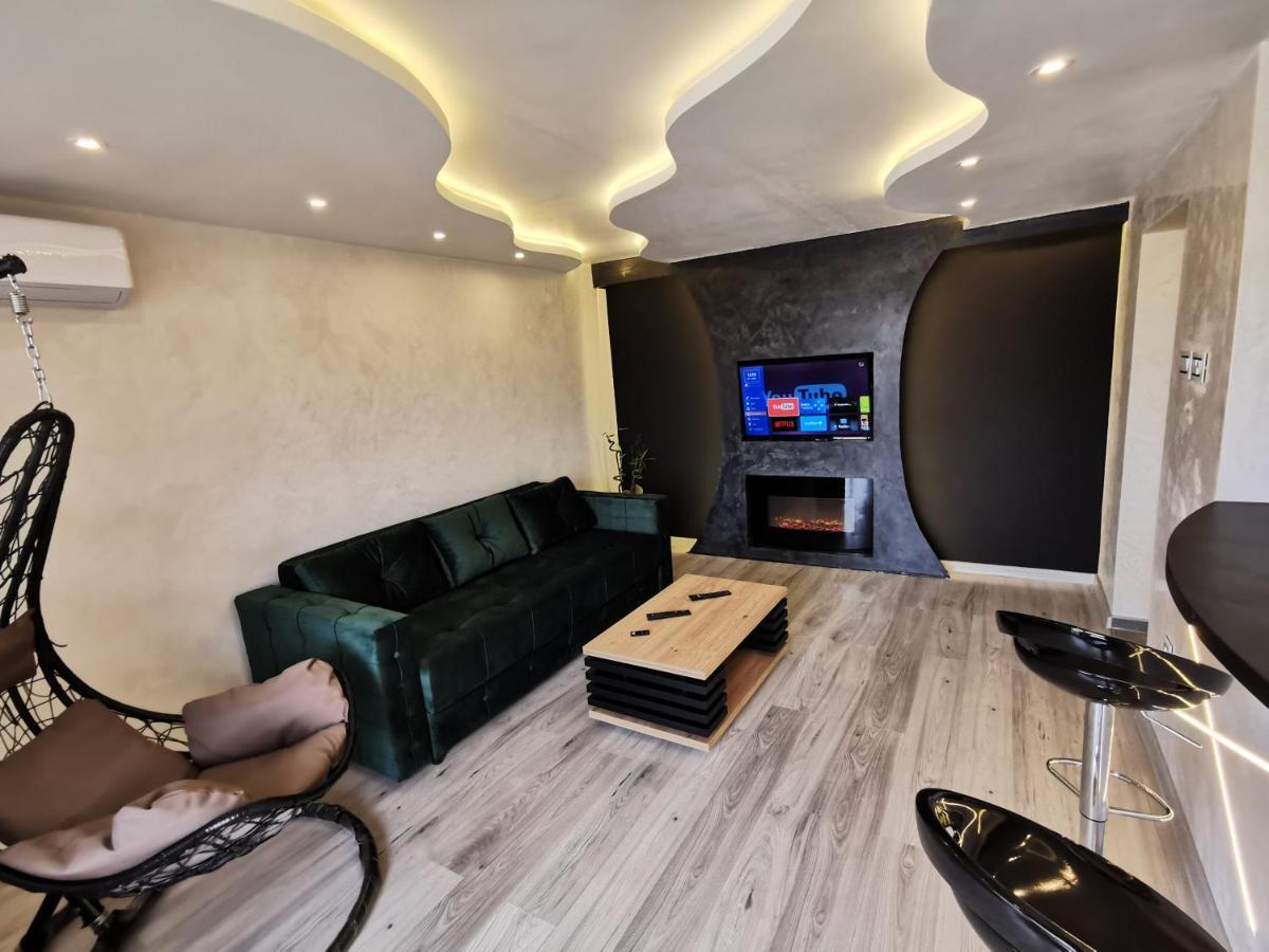 Brend New Luxurious Apartment In Downtown With Free Parking Novi Sad Extérieur photo